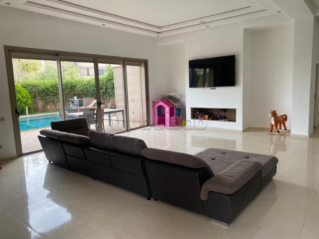 Magnifique villa à louer à Route Casablanca. Superficie 180...