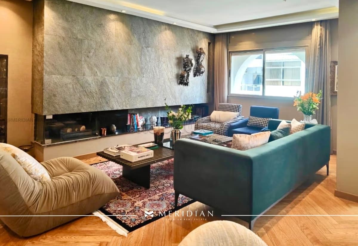 Appartement d'exception rénové 193m² Triangle d'or