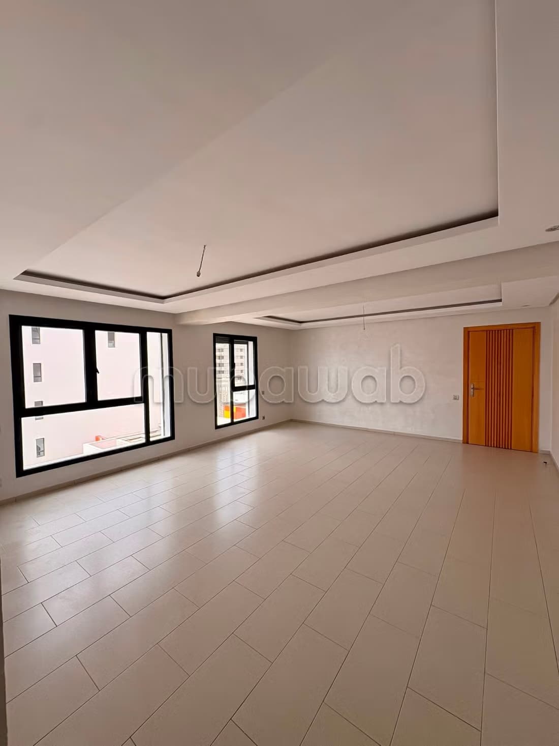 Bel appartement vide 3 chambres à casa Finance City