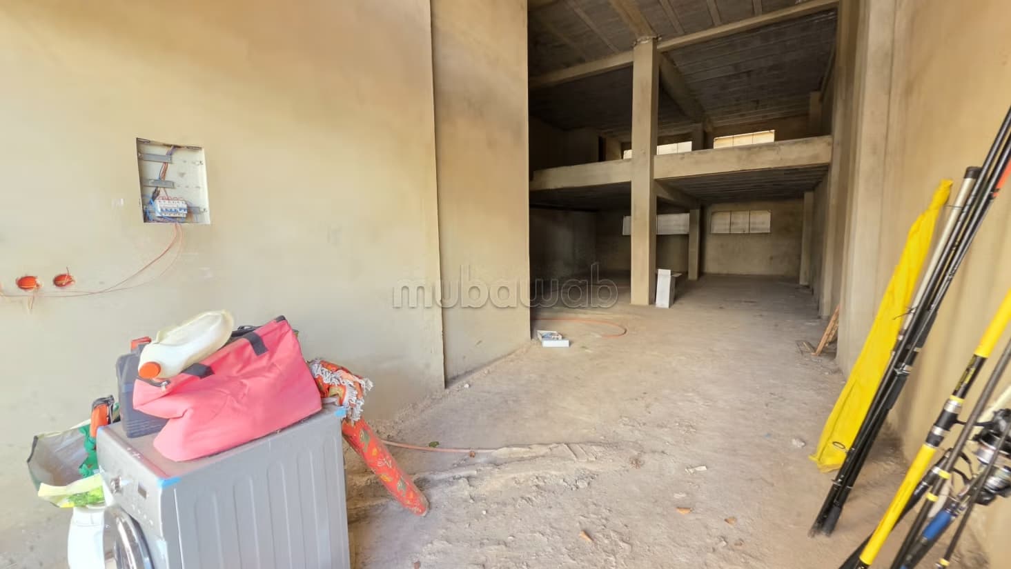 Local commercial de 202 m² à vendre Al Wifak