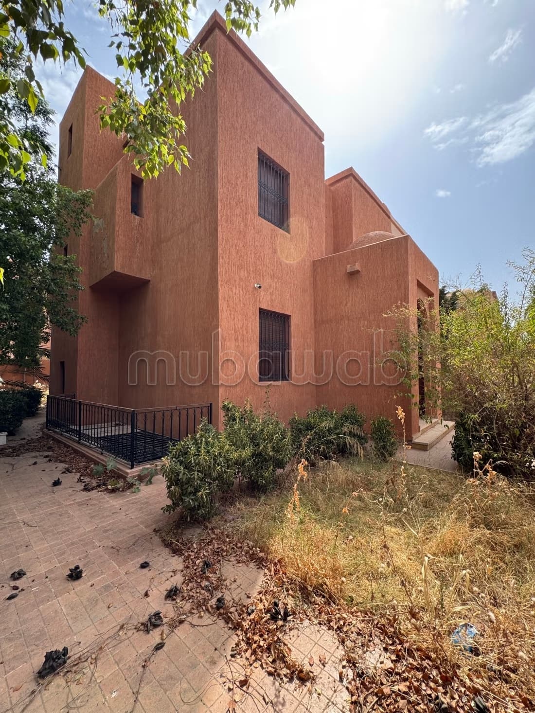 Villa de haut standing à vendre à Hay Targa. 5 pièces confo...
