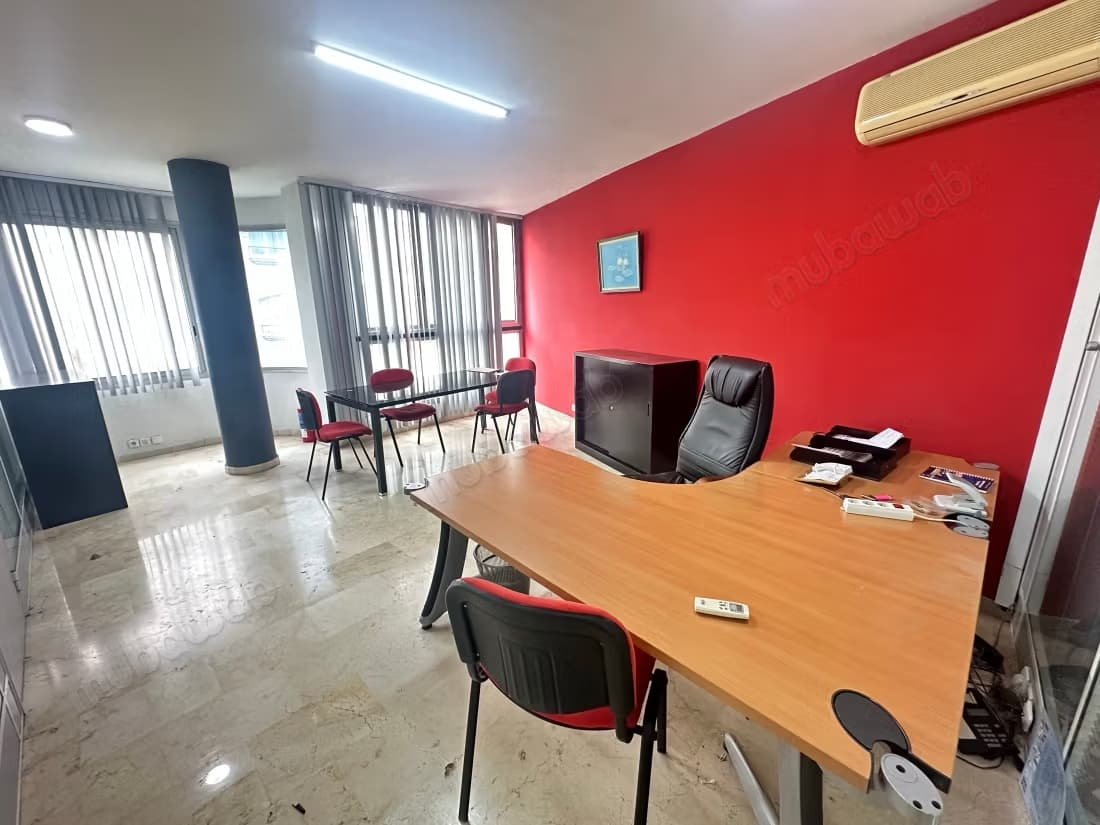 Location de bureaux à Benjdia proche 17etage. Surface totale...