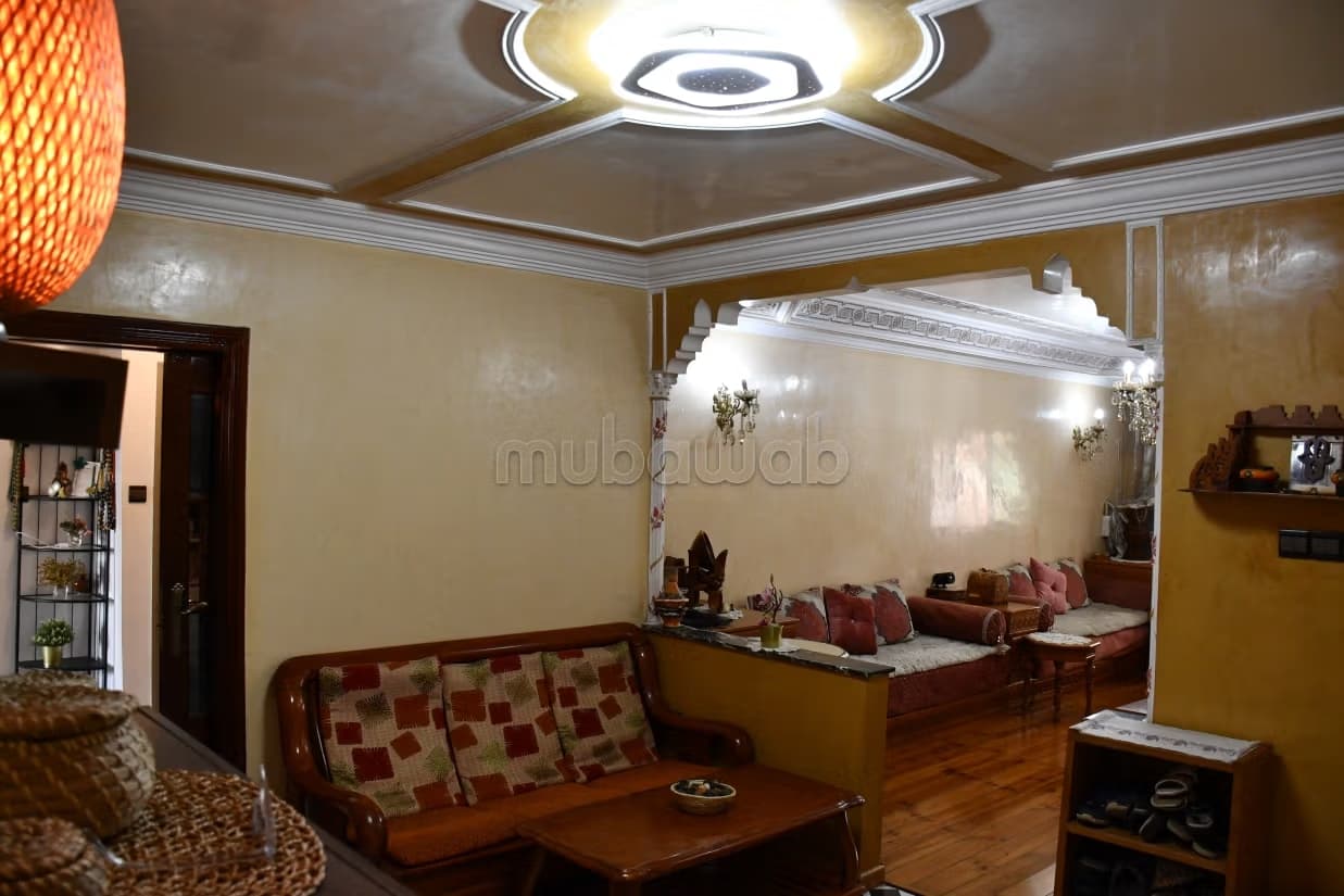 Appartement à l'achat à Salmia 2.2 belles chambres. Bien meu...