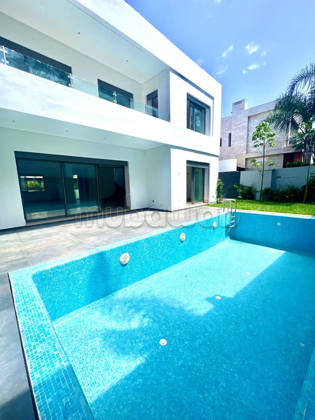 Belle Villa NEUVE à Ain Diab