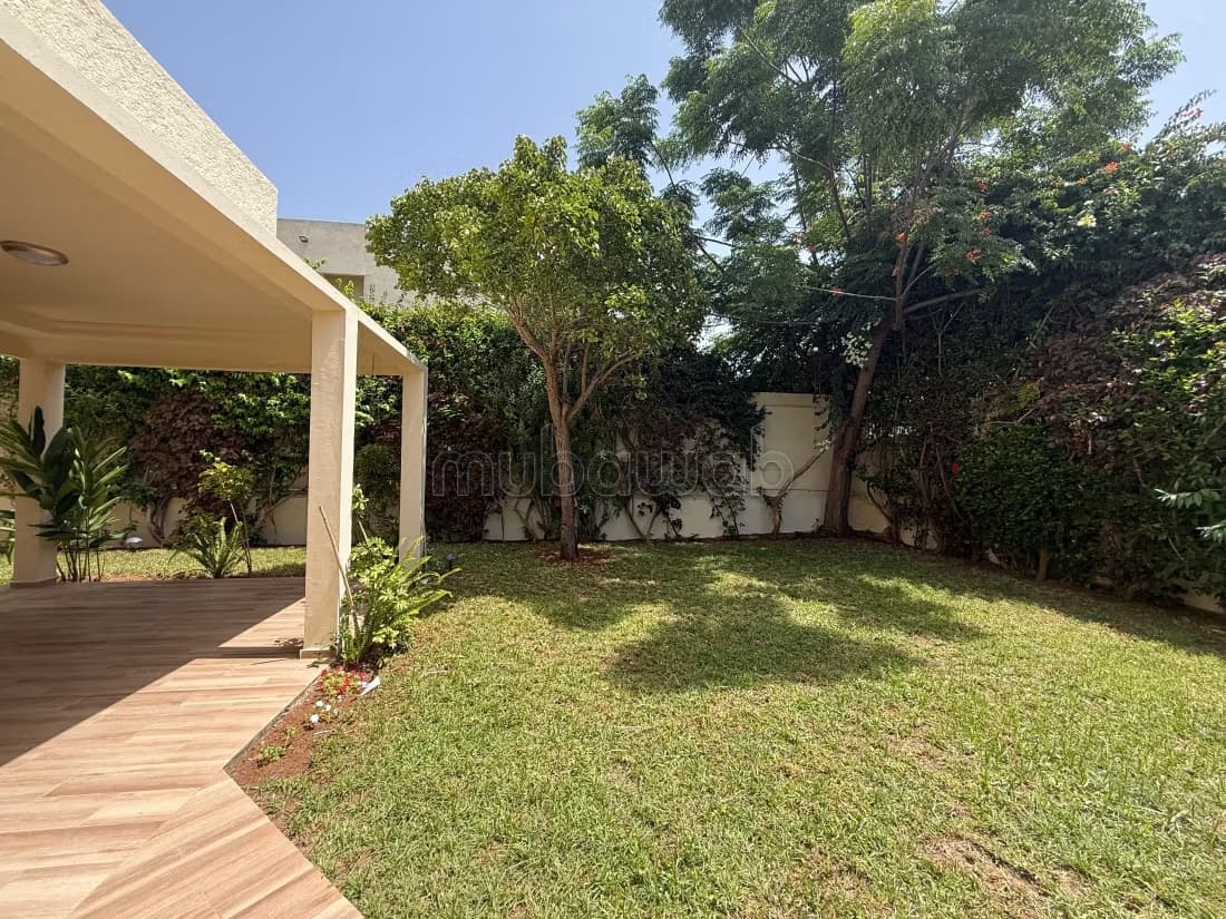Jolie villa rénovée à louer à Hay Riad