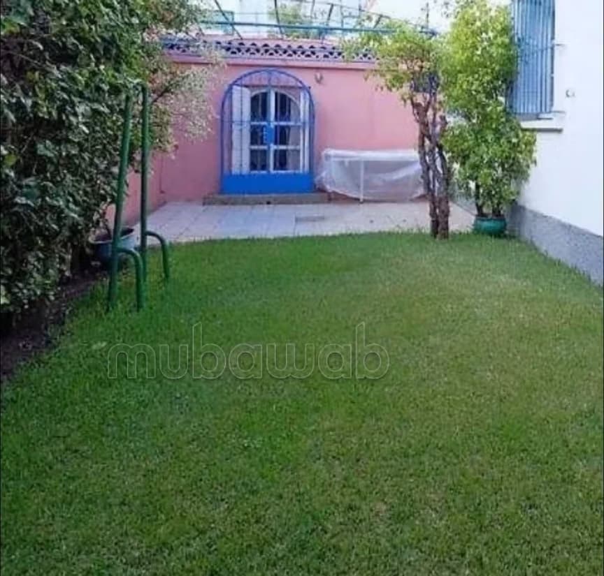 Magnifique villa à vendre à CIL Hay Salam. Surface totale 4...