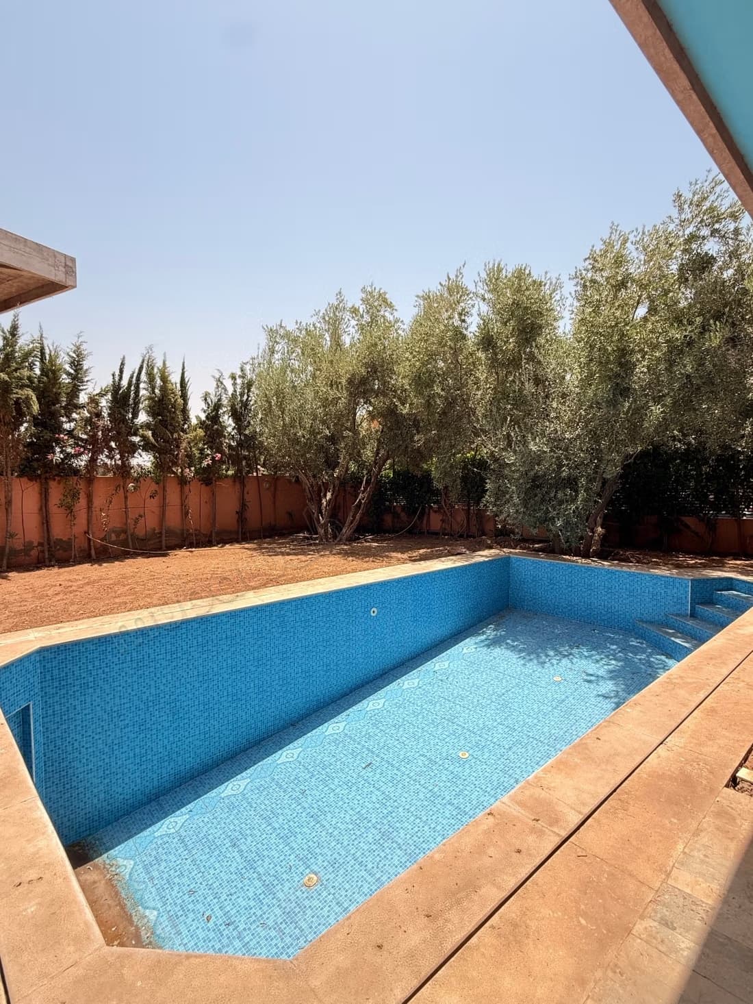 Location villa de luxe à Route Casablanca. Superficie 1000 m...