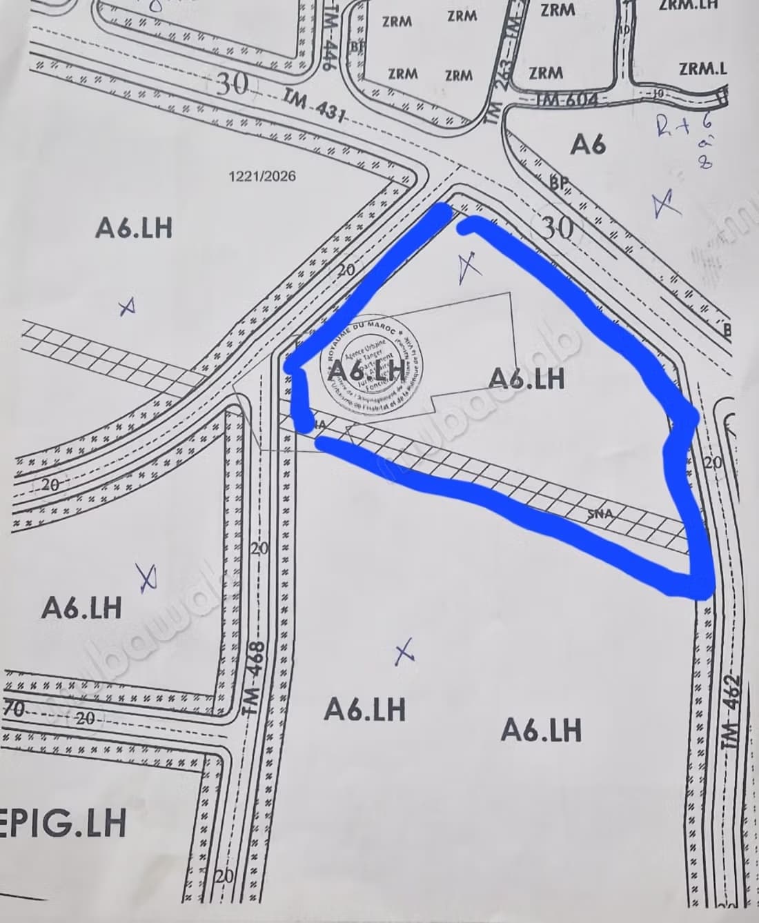À vendre: terrain constructible de 9 000 m² JBILA