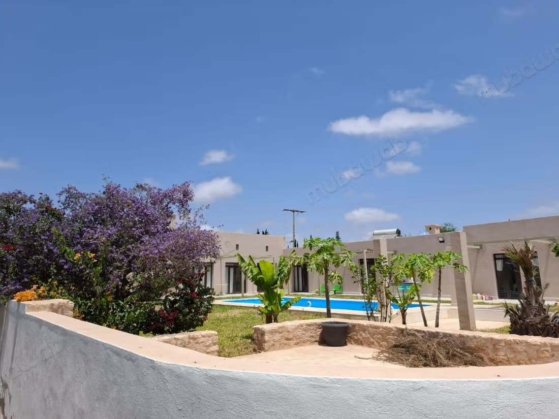 Magnifique Villa en Pierre Locale à 14km