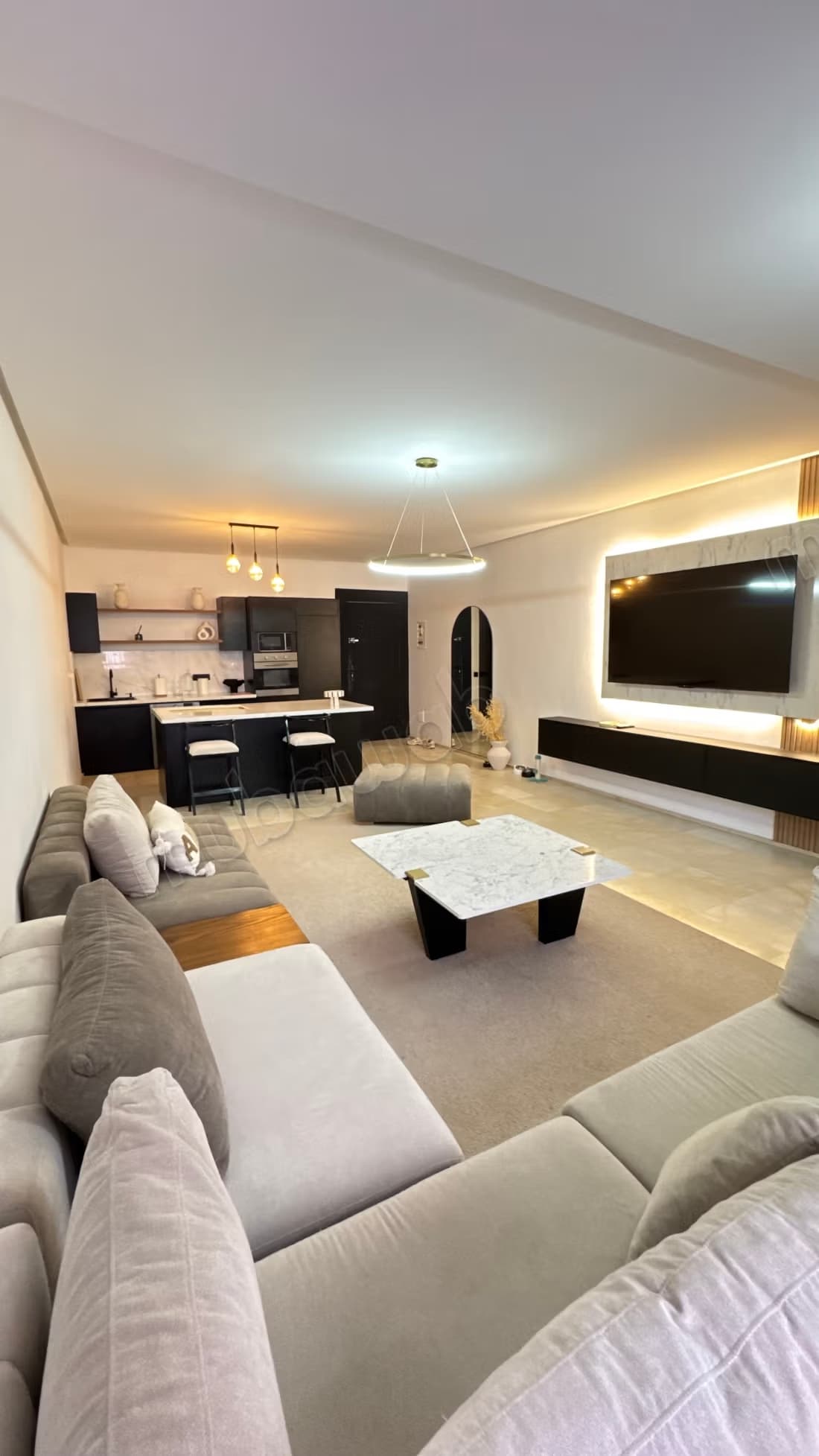 Studio 82 m² refait à neuf, Location longue durée, Gare de G...
