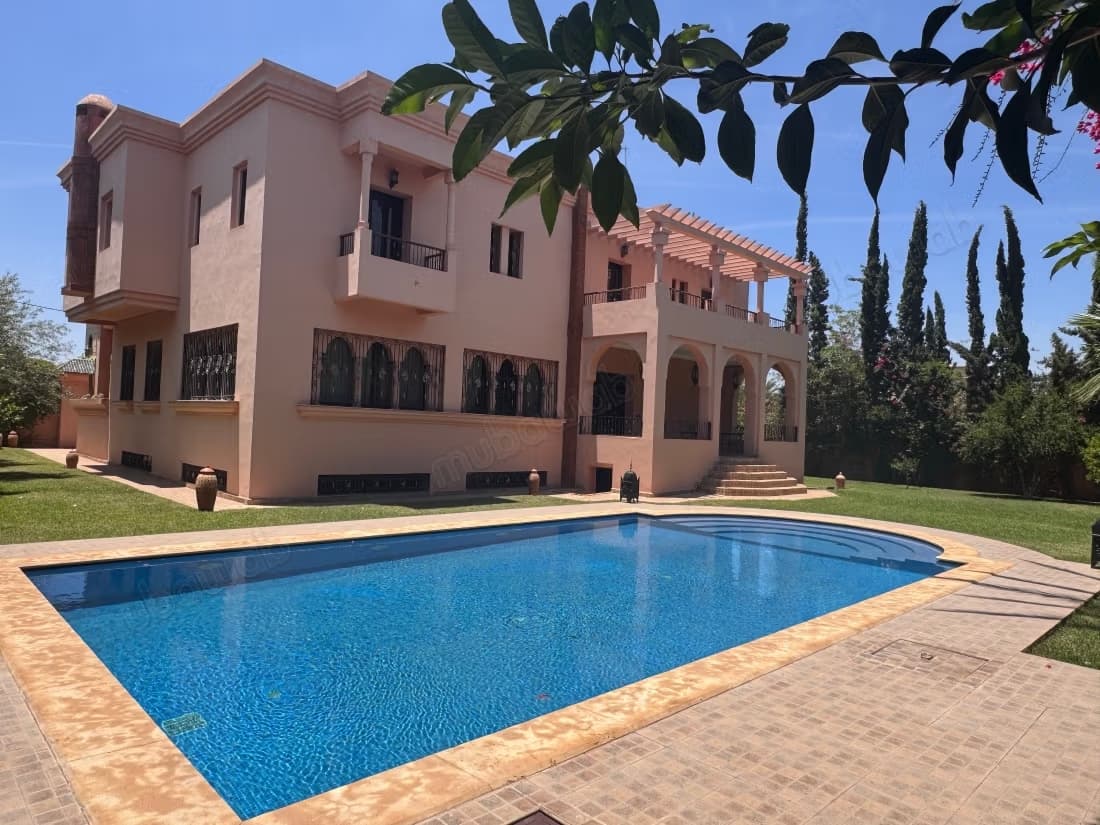 Vente villa de luxe à Hay Targa. Superficie 1230 m². Bien me...