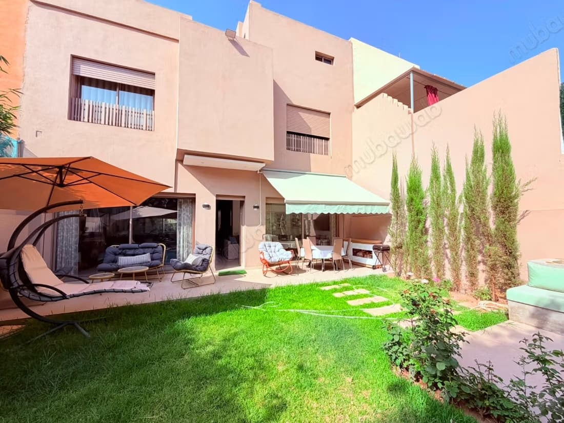 Maison de luxe à louer à targa. Superficie 500 m². Meublé