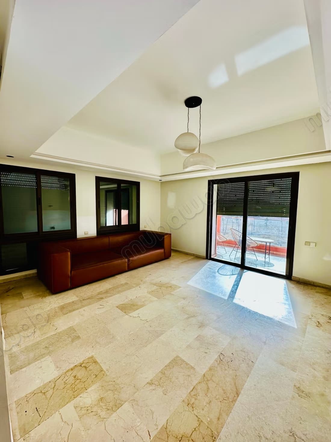 Location jolie appartement vide à av abdelkrim El khatabi. ...