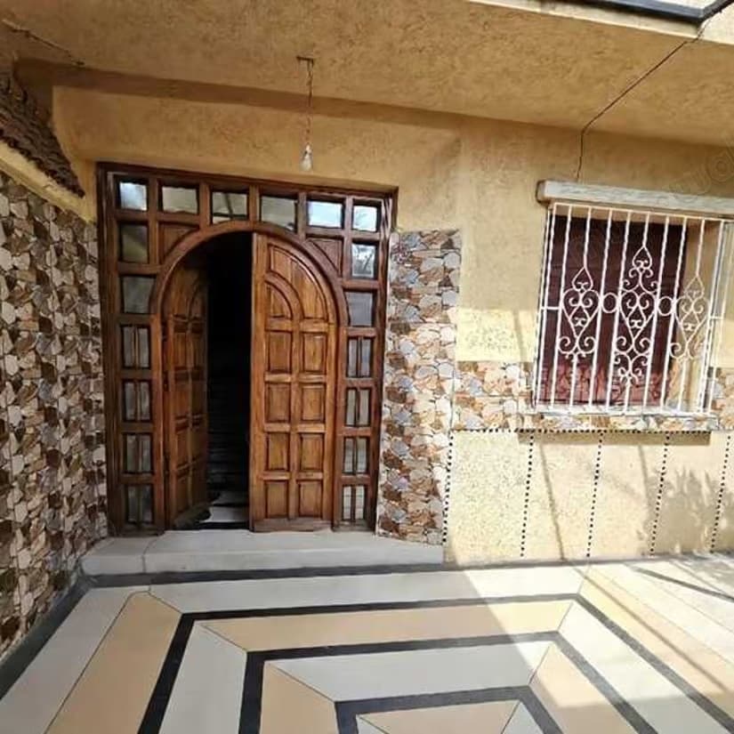 Villa à Vendre de 273.0 m² à Casablanca, Fida