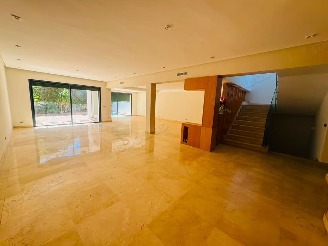 Superbe Villa à louer à La Palmeraie à BOUSKOURA