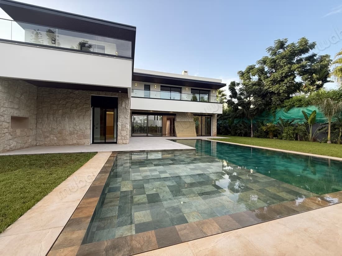 Villa neuve à louer à l’orangeraie Souissi