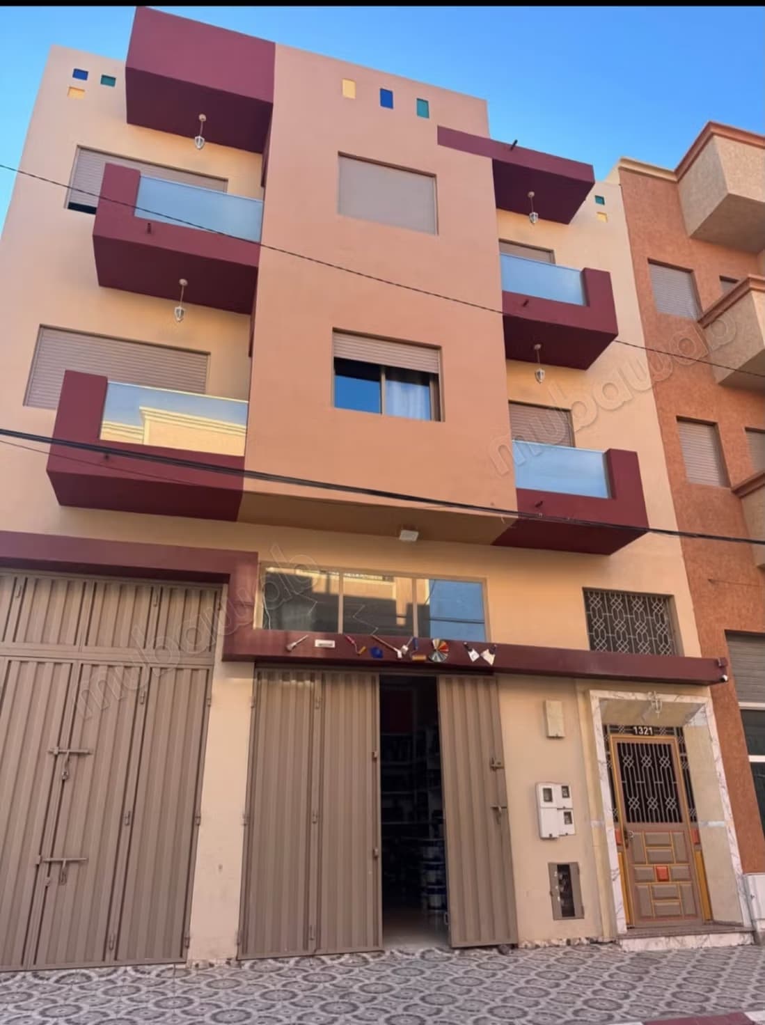 Maison à vendre à Hay Al Massar. Surface de 250 m²