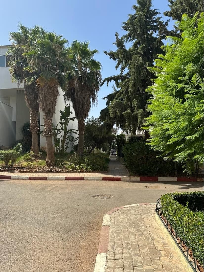 Magnifique appartement ac jardins et piscine à Fez