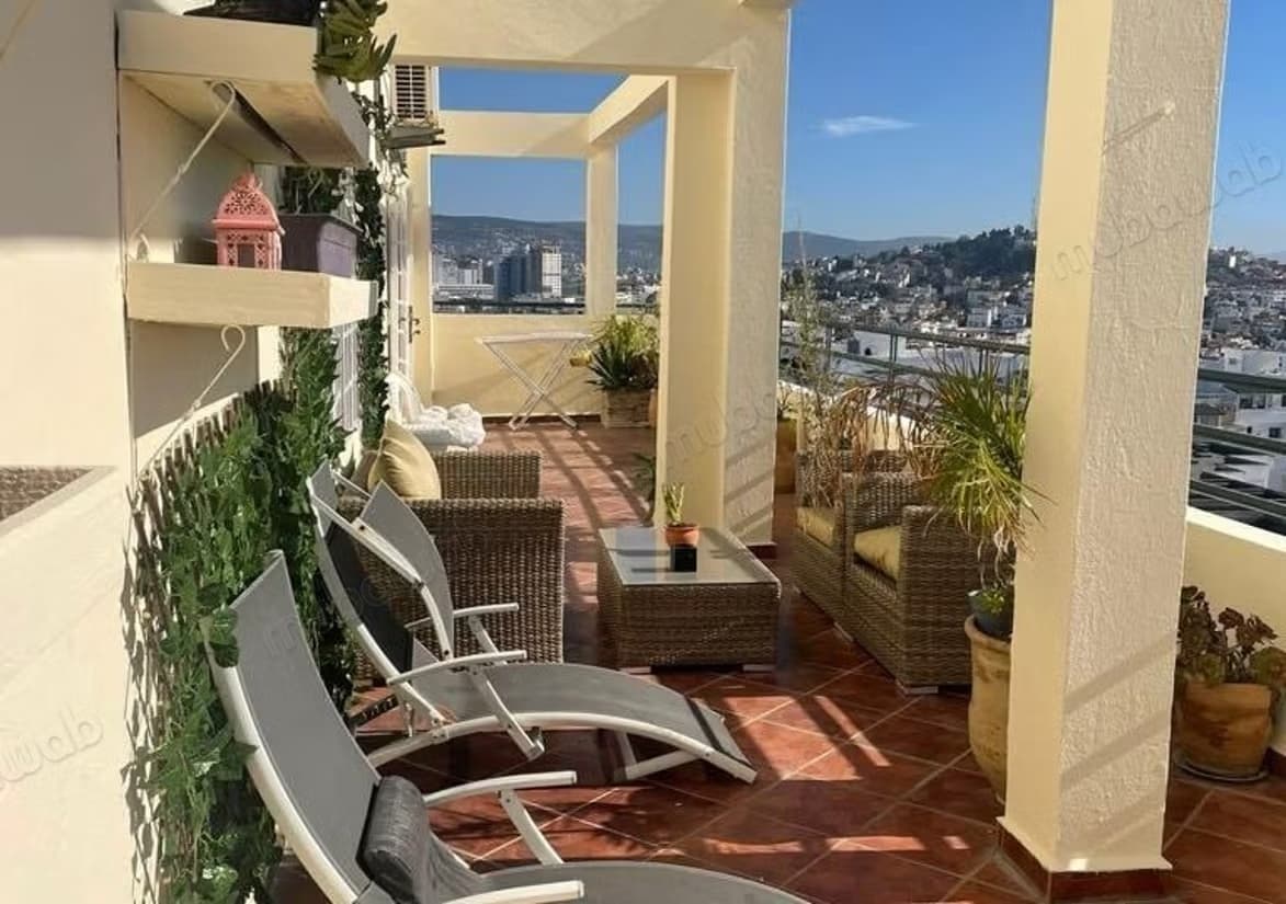 Appartement en retrait a louer avec terrasse de 50m² situat...
