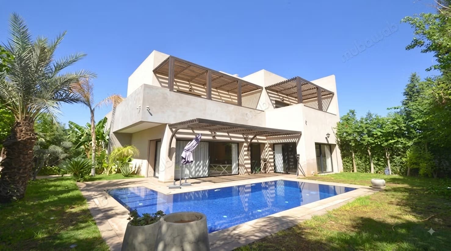 Villa moderne à louer sur la Rte de Casa