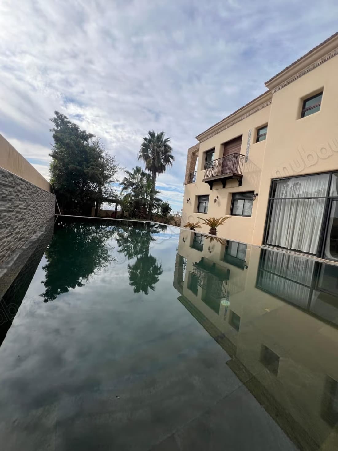 Magnifique villa à vendre à Illigh. 4 chambres agréables. Sa...