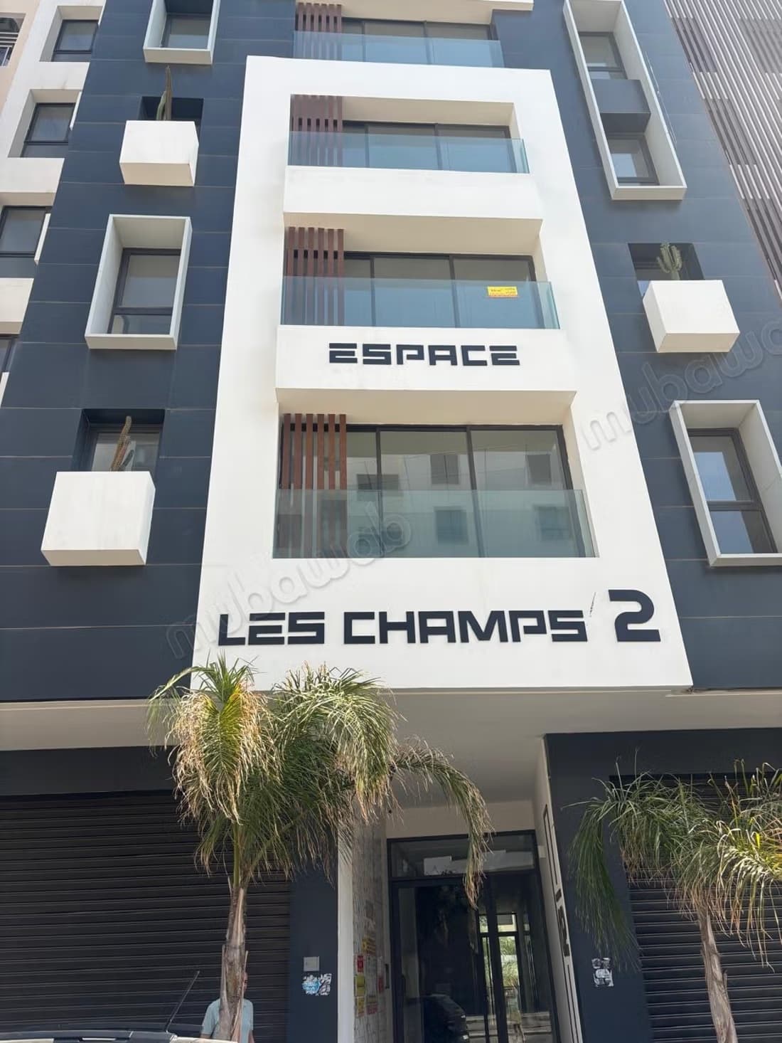 Bureaux à louer à Champ de course. Surface de 54 m²