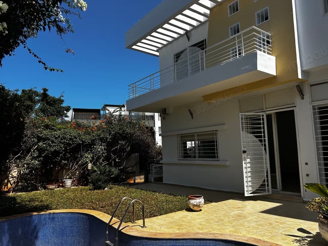 Jolie villa avec piscine, à louer vide sur la Route d’Azemmo...