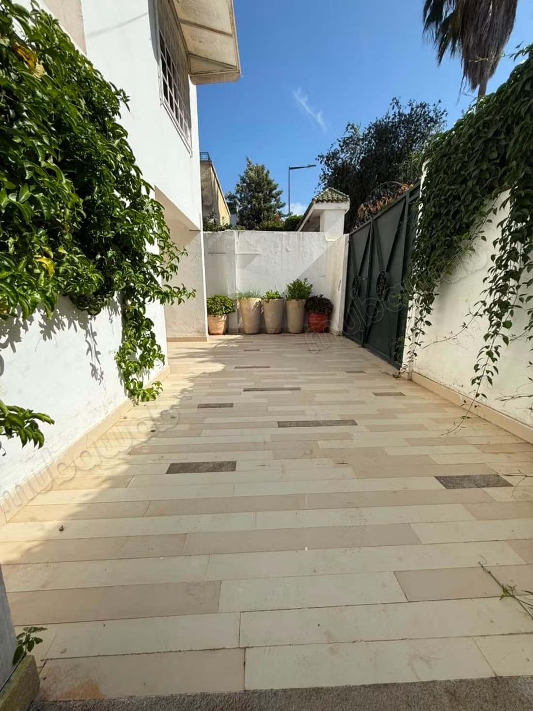 Villa à louer en Hassan Centre Ville. Surface totale 250 m²...