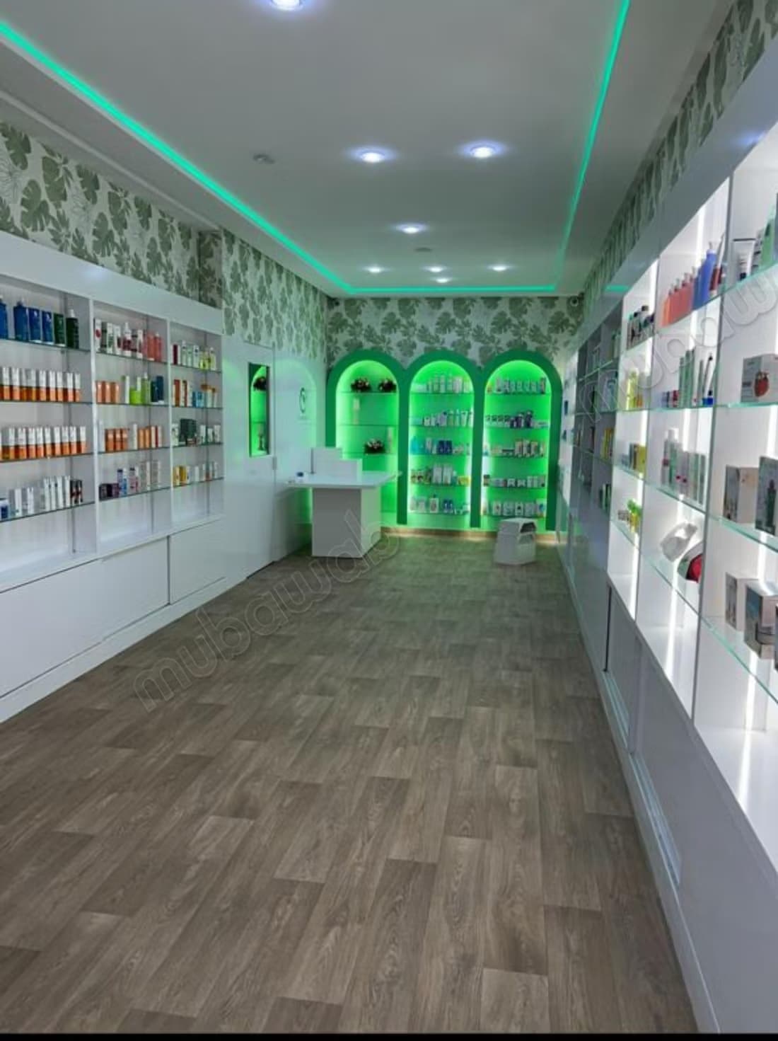 اصل تجاري للبيع Jirrari. Superficie 40 m². Climatisation