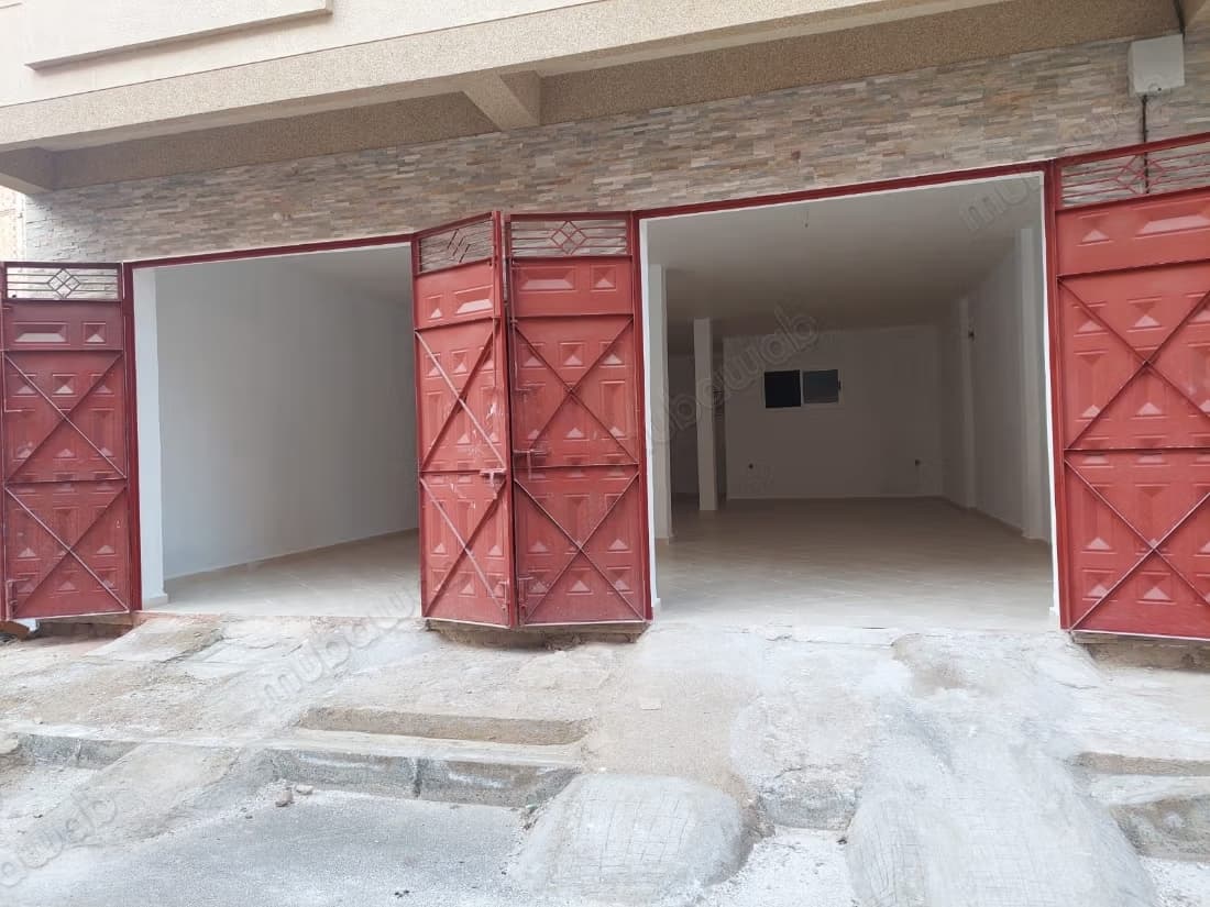 Garage dépôt de 102 m² à louer à Oulad Mimoun