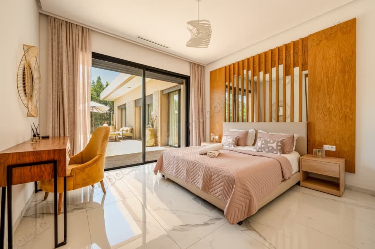 Jolie villa de plain pied de quatre chambres