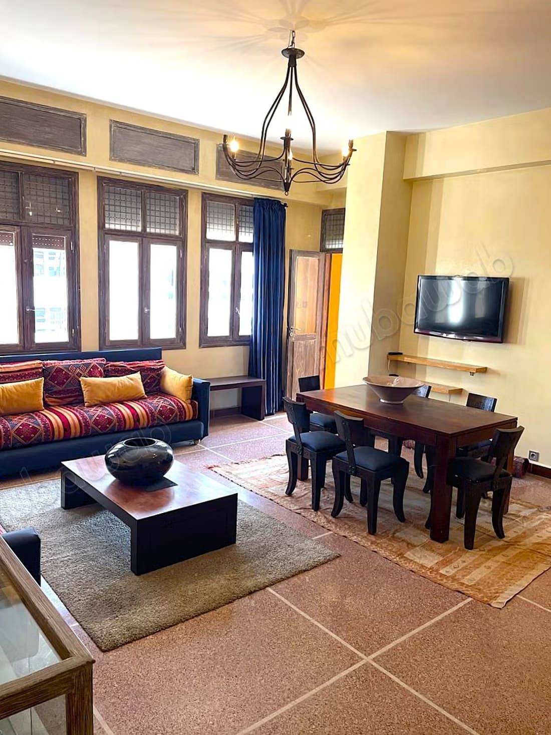 Appartement meublé 132m2 4è étg Terrasse Centre Ville