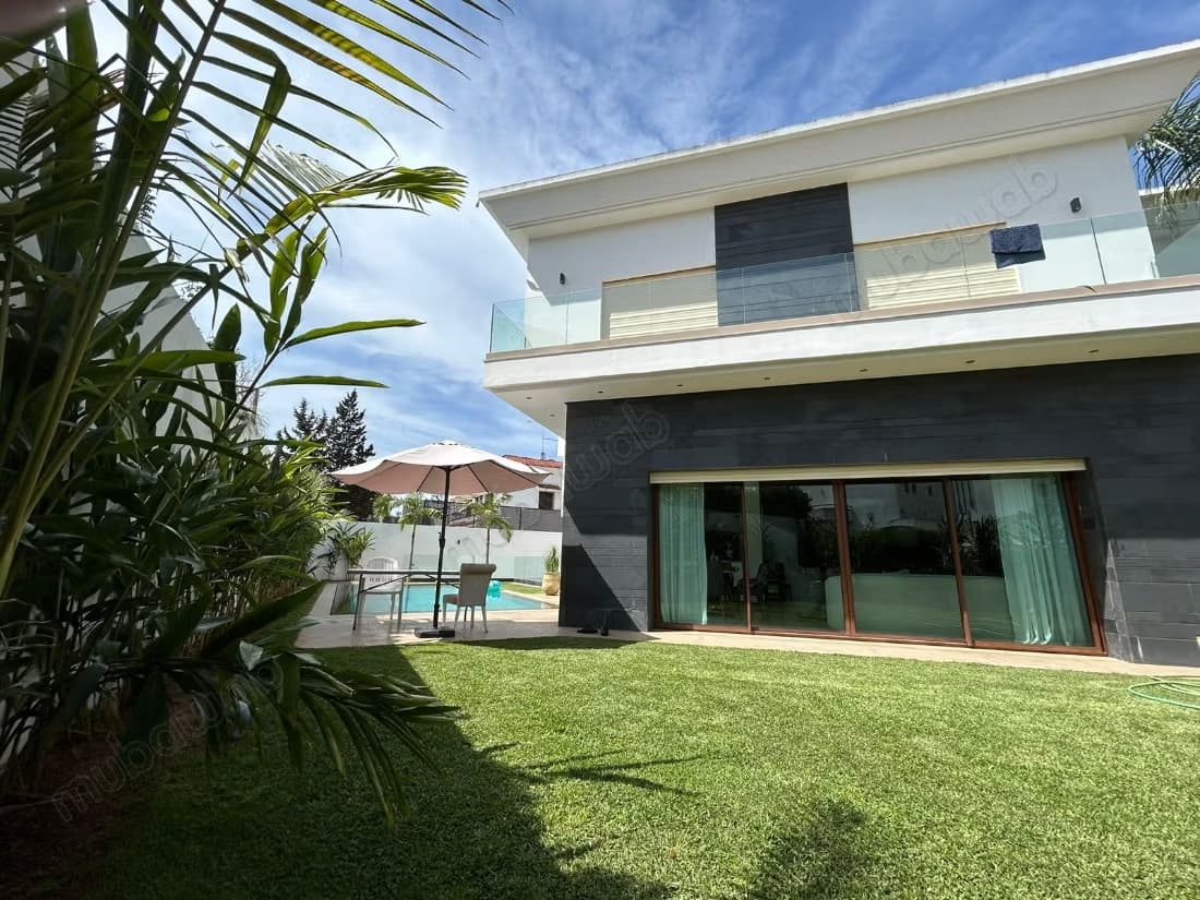 Villa de luxe à louer à Riyad. 6 chambres agréables. Bien me...