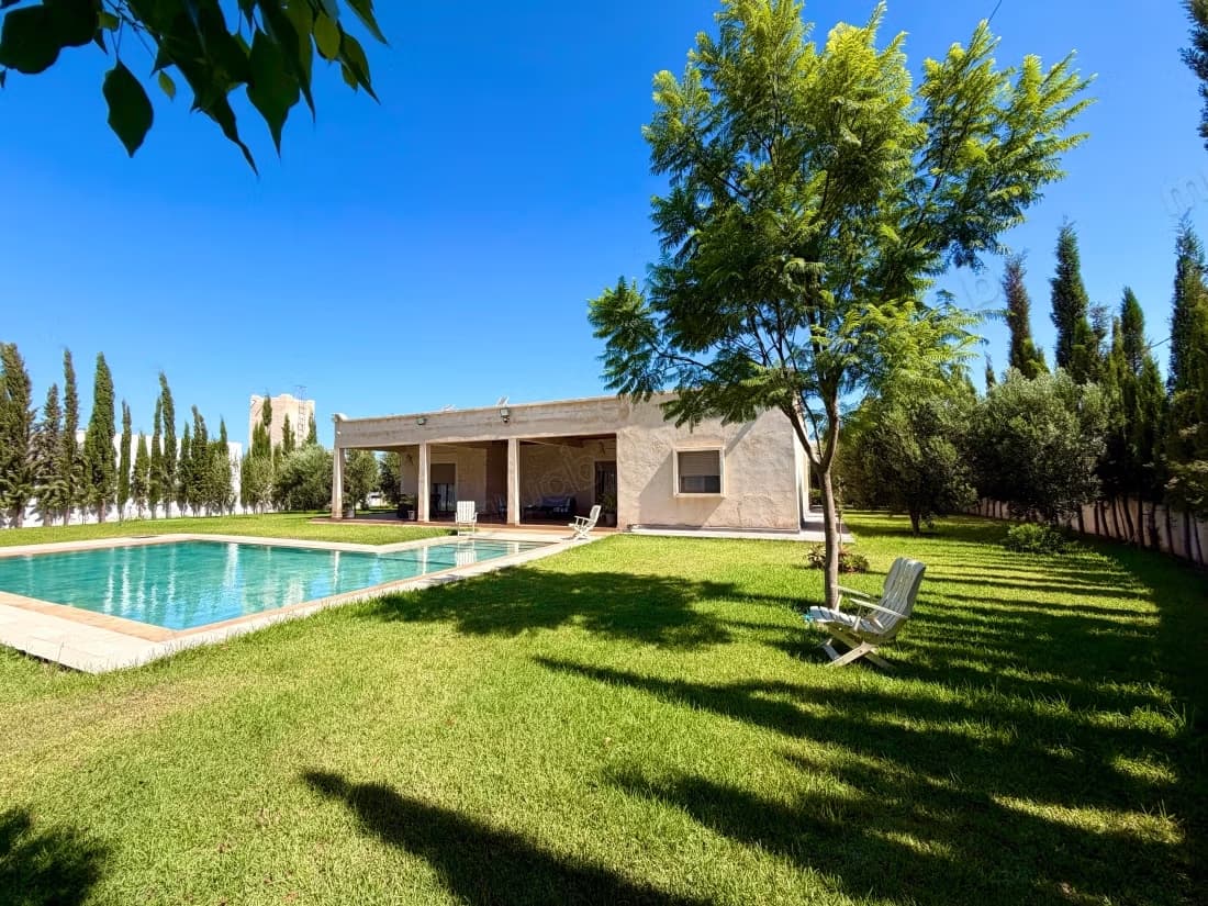 Villa de luxe non meublée pour une location de longue durée