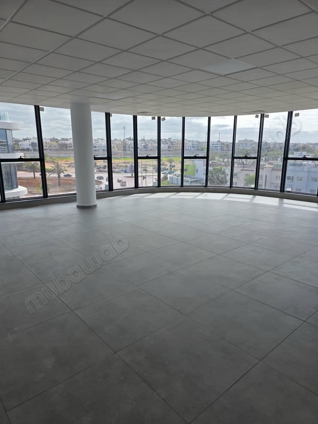 Location de bureaux à Orchidees Mannesmann. Superficie 113 m...