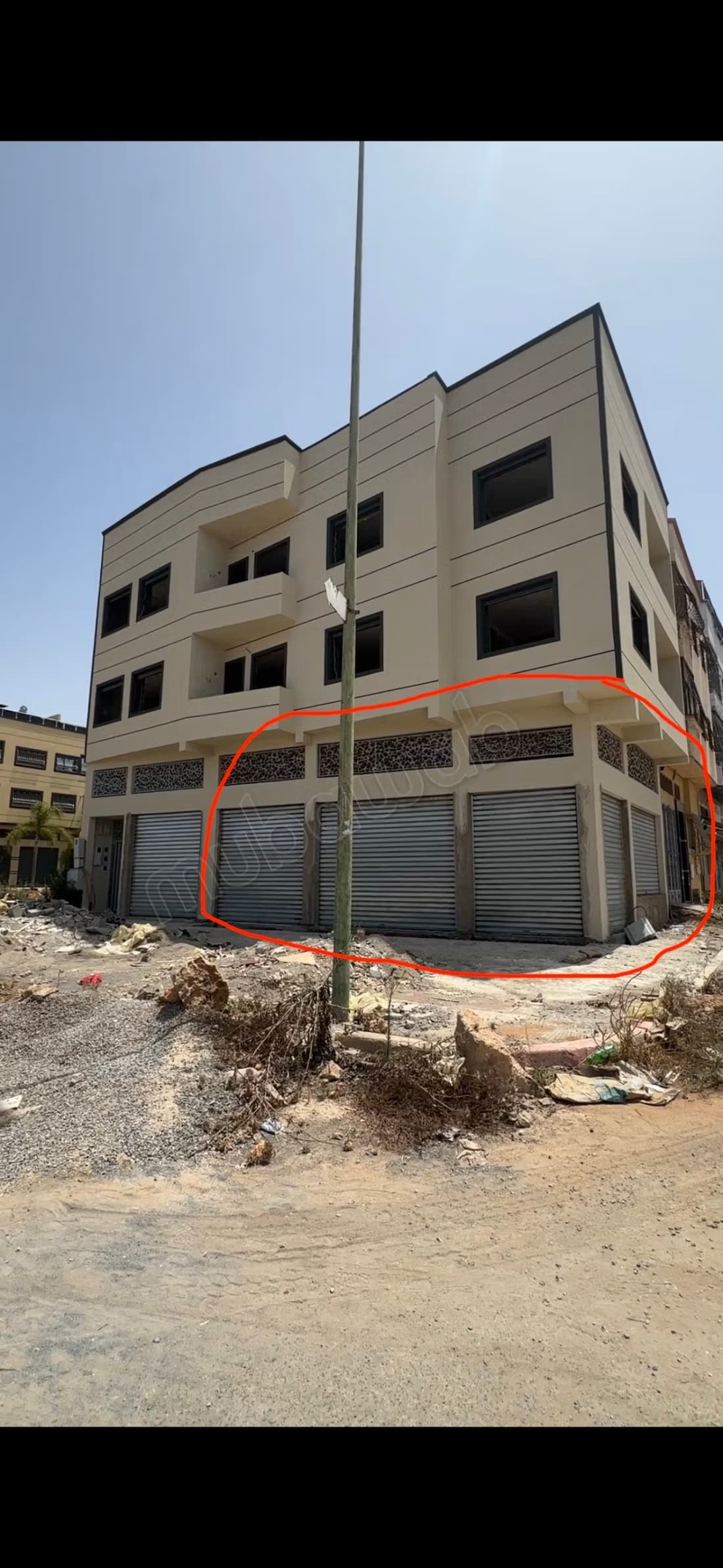 Local commercial Surface totale de 180 m²