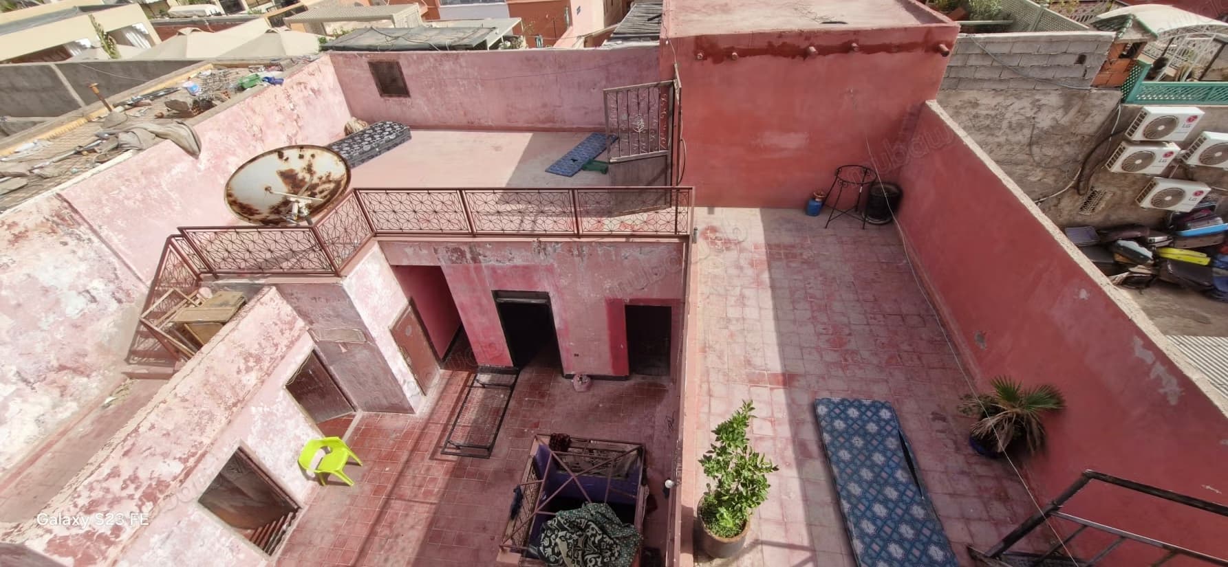 Vaste Riad avec Sur Terrasse et Vue Imprenable