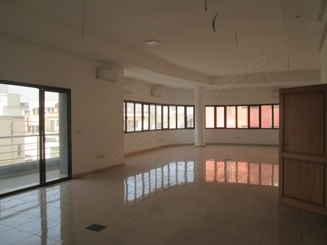 Immeuble de Plateau de bureau à louer à AIN BORJA