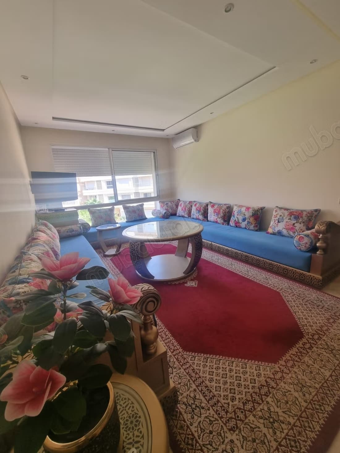 Appartement à louer à Riyadh Salam. 2 chambres. Parabole et...