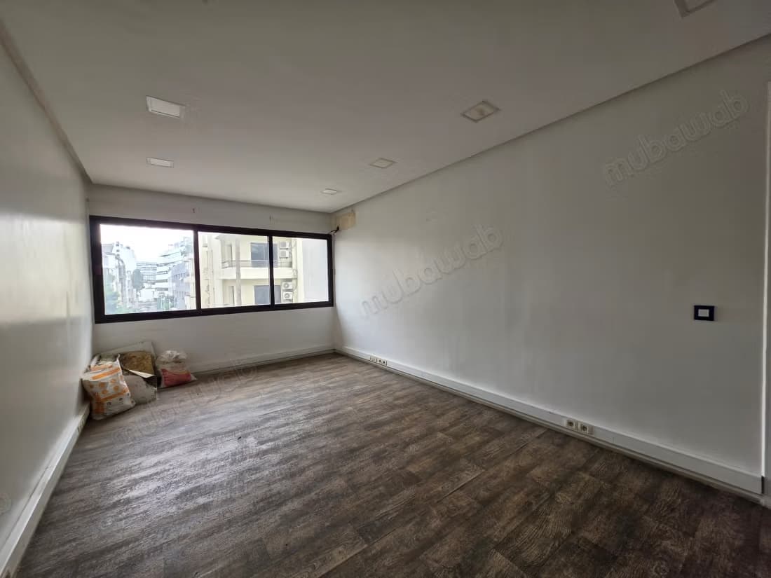 Bureau 152 m², aménagé, Gauthier