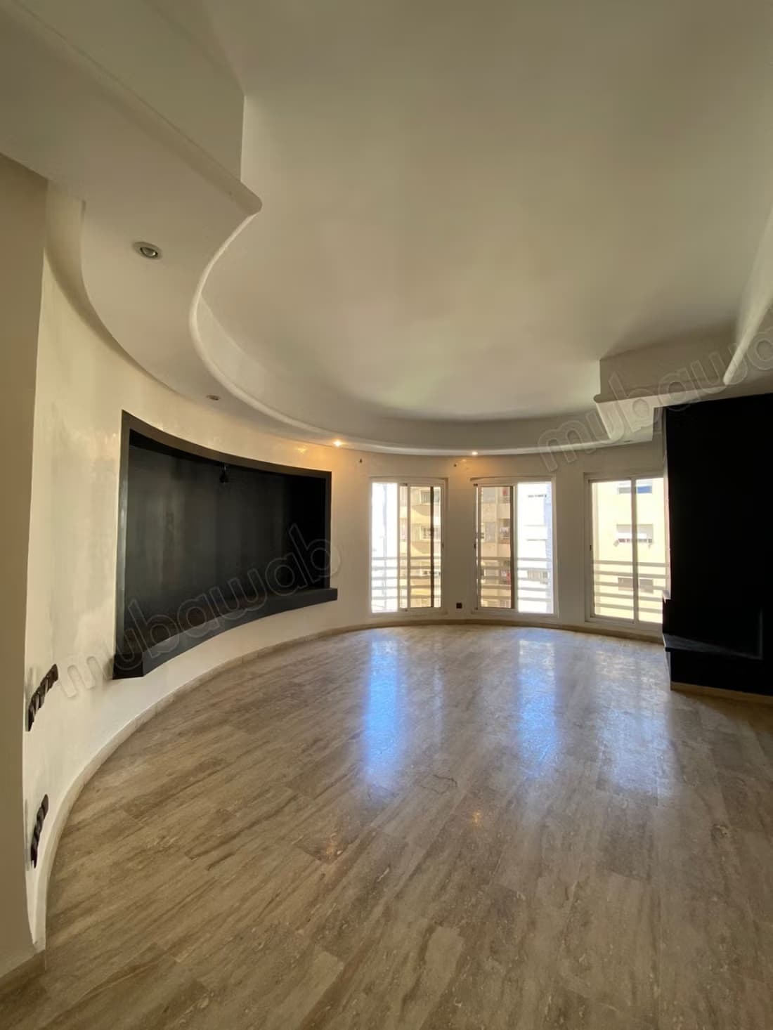 Superbe appartement à louer à Mimosas. 2 pièces confortables...