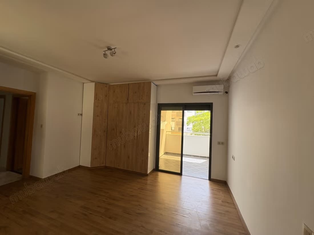 Bel appartement moderne à Hamria
