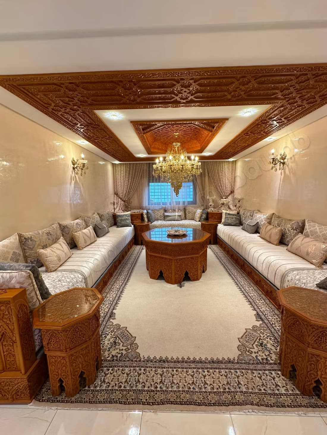 Maison à vendre à Sidi Hajji. Surface totale 258 m². Salon t...
