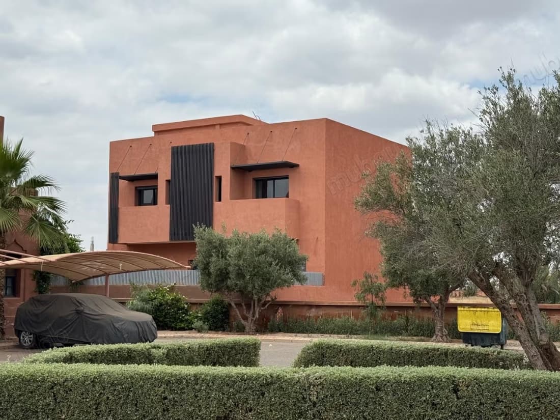 Villa neuve à vendre sur la route de casa
