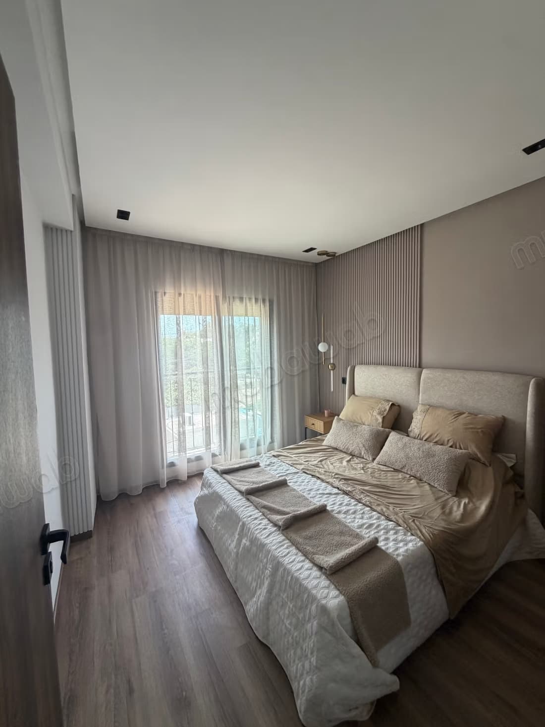 Appartement deux chambres et studio neufs vendre à Ferme Bre...