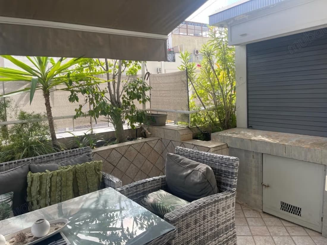 À vendre duplex terasse étage élevé à qrt racine