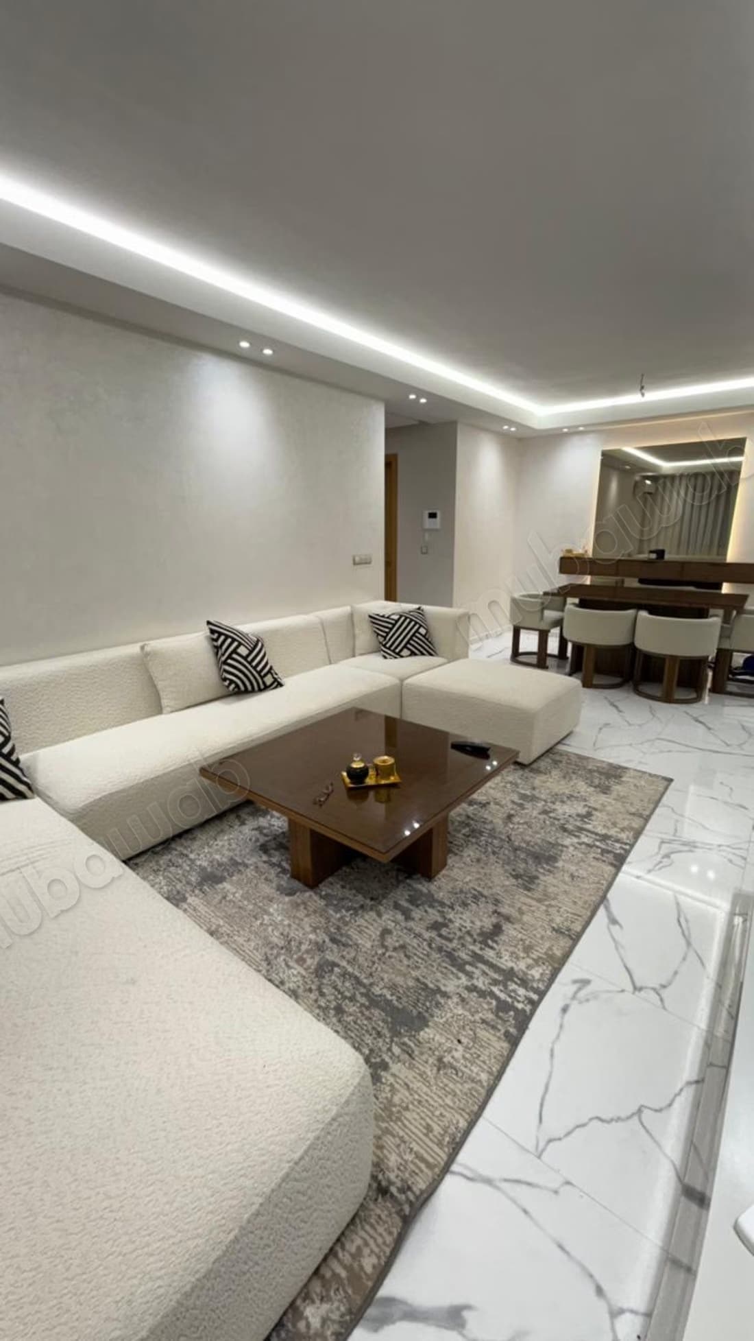 Appartement à l'achat à Marjane. 3 grandes pièces. Avec as...