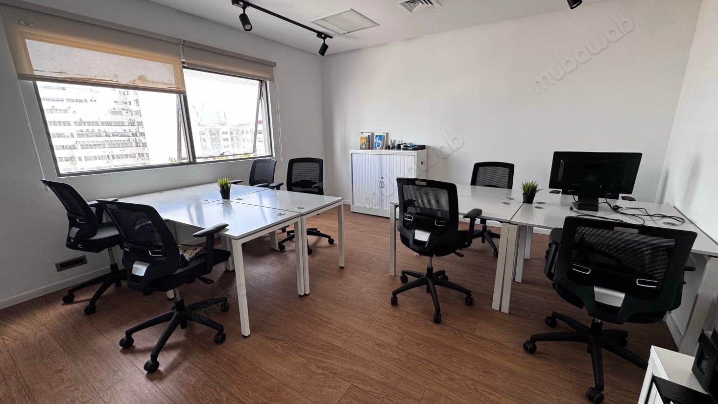 Bureaux aménagé à louer à Les Hôpitaux. Surface totale 57 m²