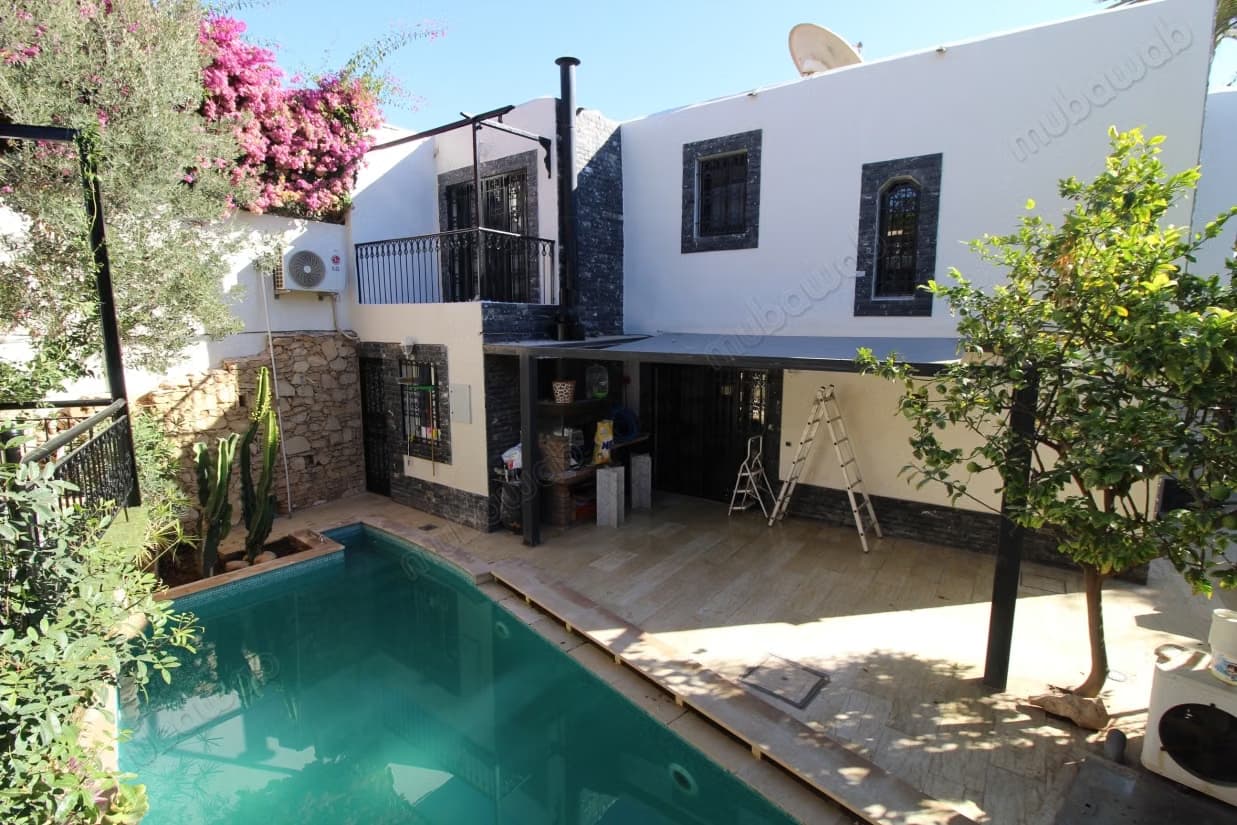 Belle maison avec piscine chauffée à Charaf