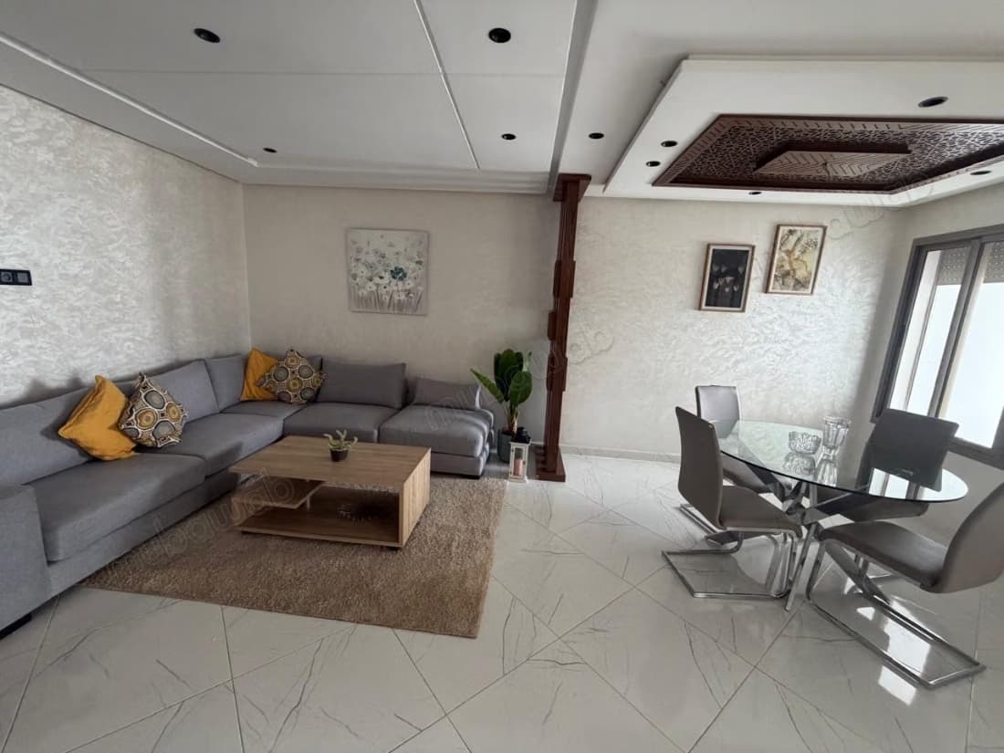 Superbe appartement à louer à Mimosas. 2 pièces. Meublé